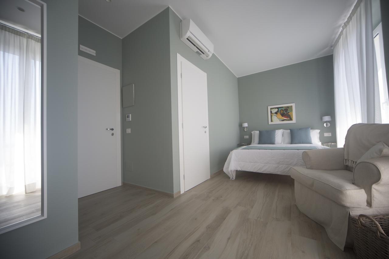 Blu Hotel ラヴァーニャ エクステリア 写真